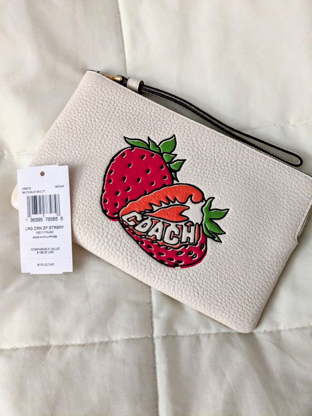 RARE Coach Large Corner Zip Wristlet Strawberry Print Pebble Leather Chalk NWT - Picture 2 of 7